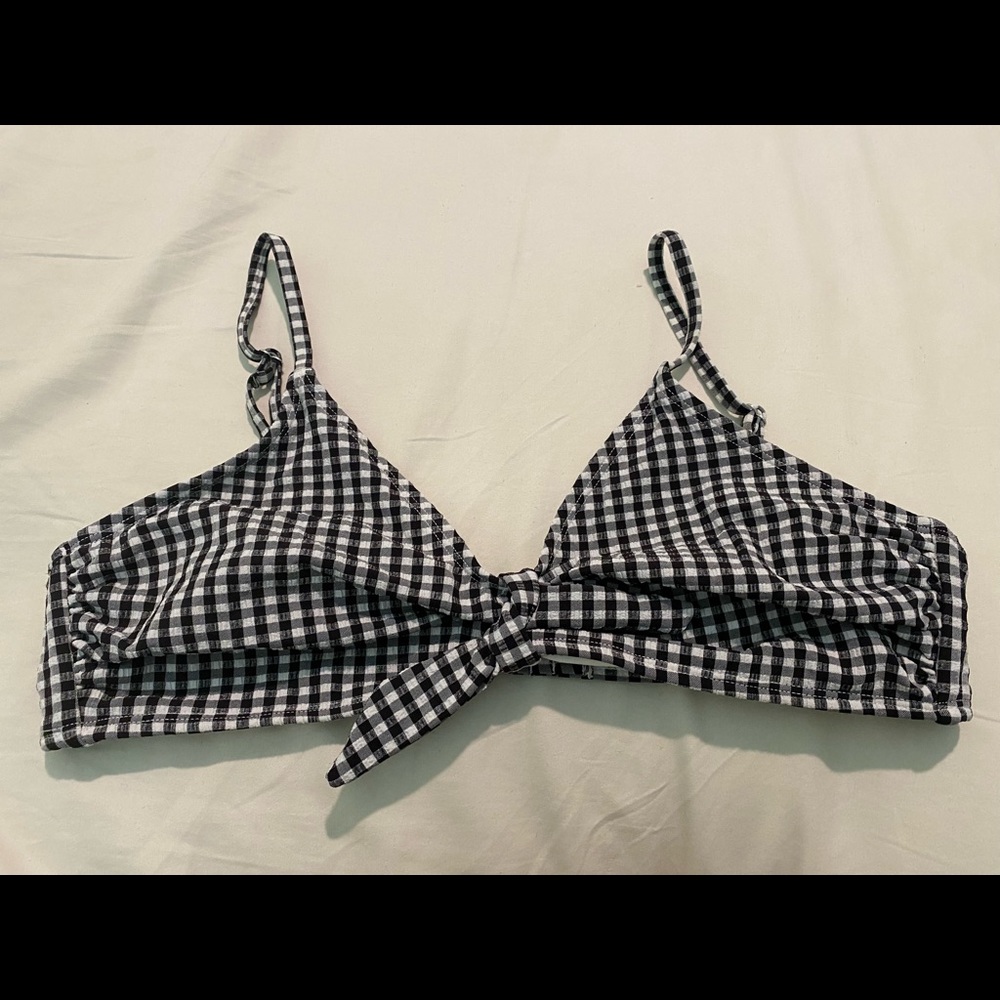 2 bikini tops